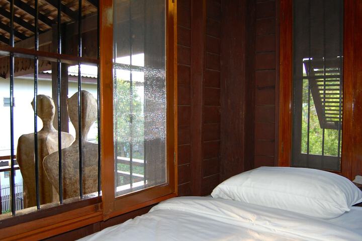 Room 14 of 78