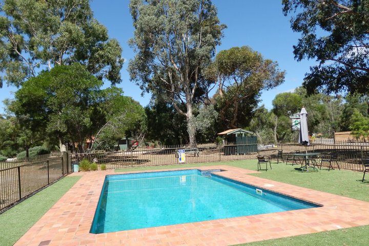 Hotel Pool
