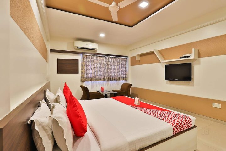 Room 8 of 35