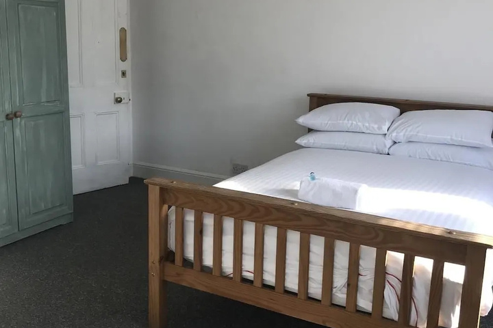 Room 3 of 11