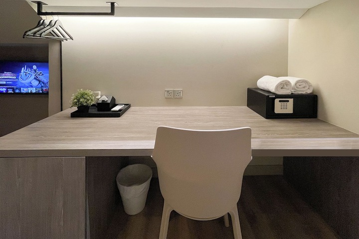 Room 44 of 85