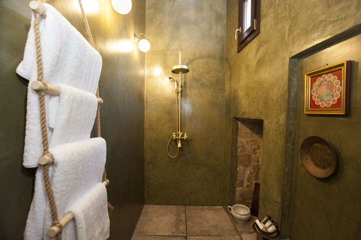 Room 28 of 56