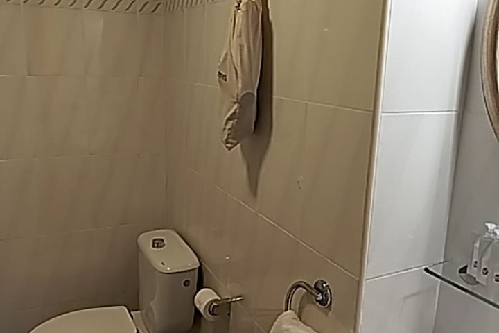 Room 20 of 38