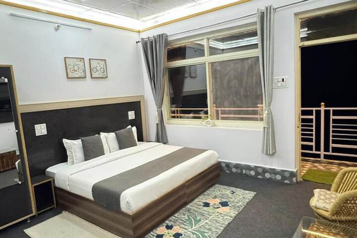 Room 14 of 51