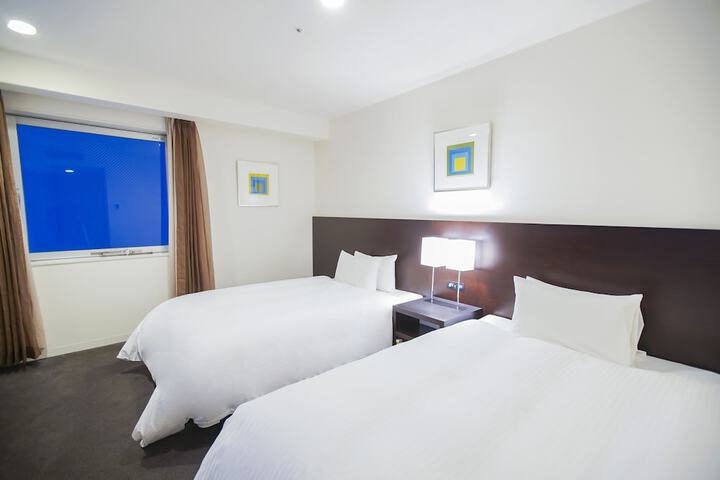 Room 7 of 53