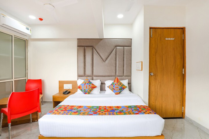 Room 14 of 32