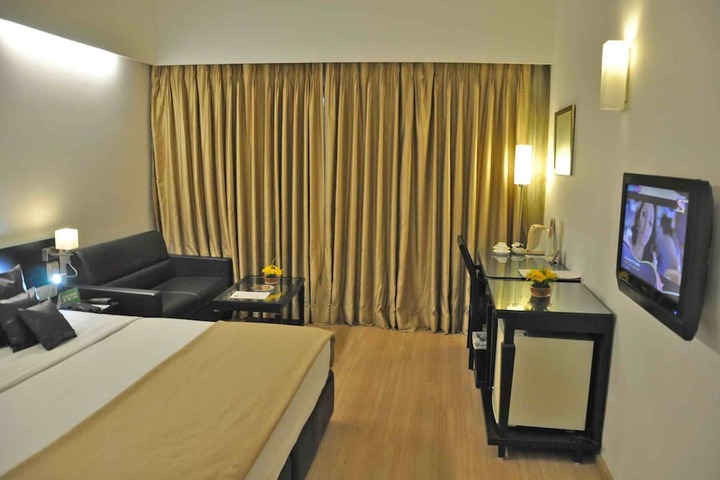 Room 52 of 113