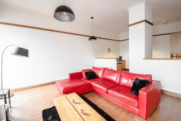 Room 3 of 12