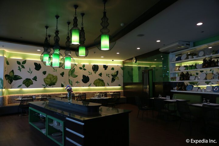 Dining 50 of 58
