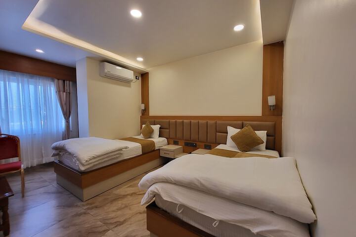 Room 16 of 75