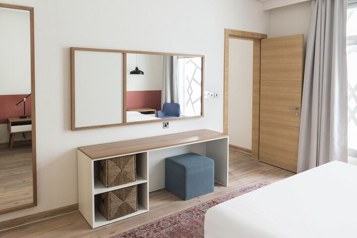 Room 15 of 29