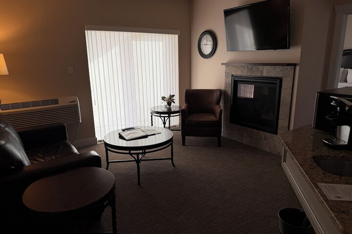 Room 33 of 149