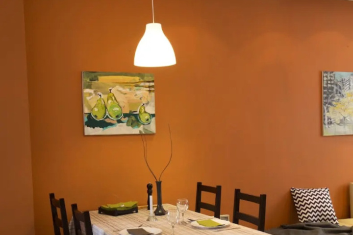 Dining 15 of 16