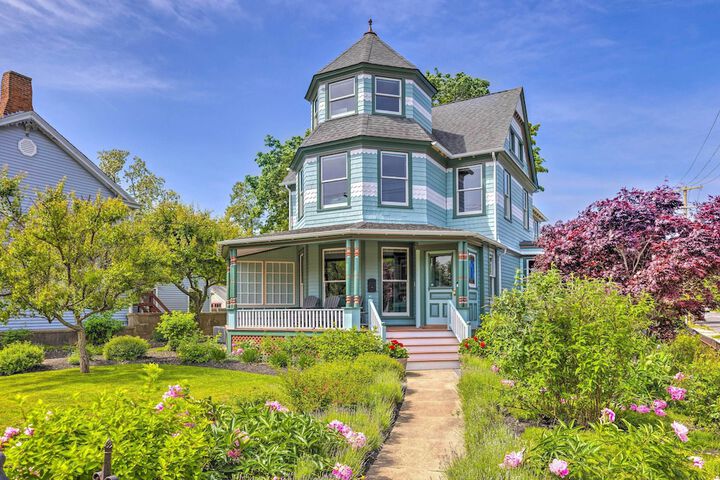 Charming Greenport Gem 1 1 Mile to Ferry!