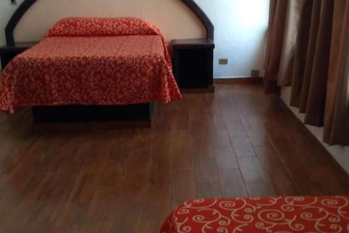Room 10 of 43