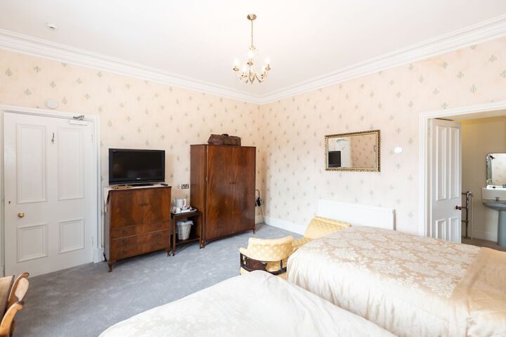 Room 14 of 101