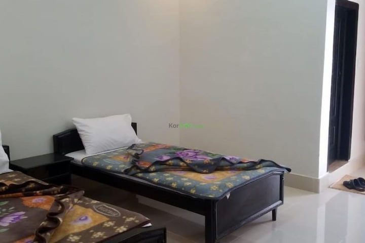 Room 12 of 24