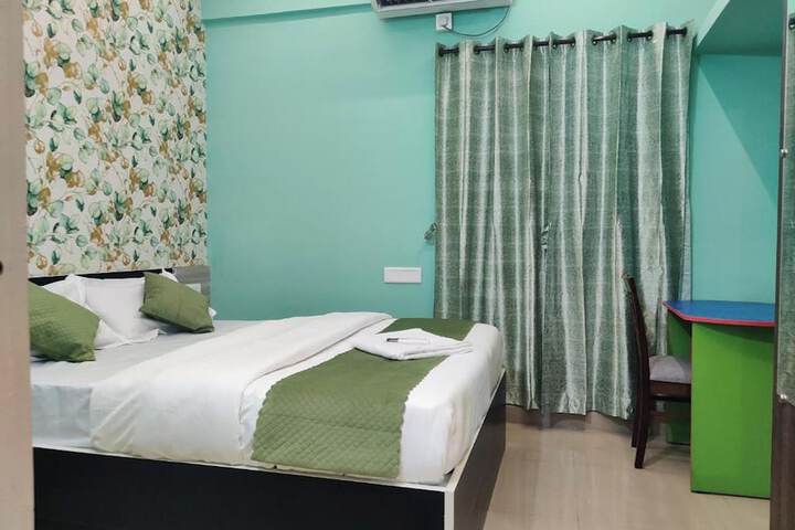 Room 7 of 36