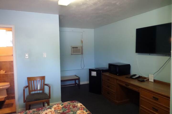 Room 16 of 43
