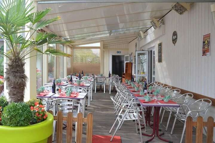 Dining 80 of 92