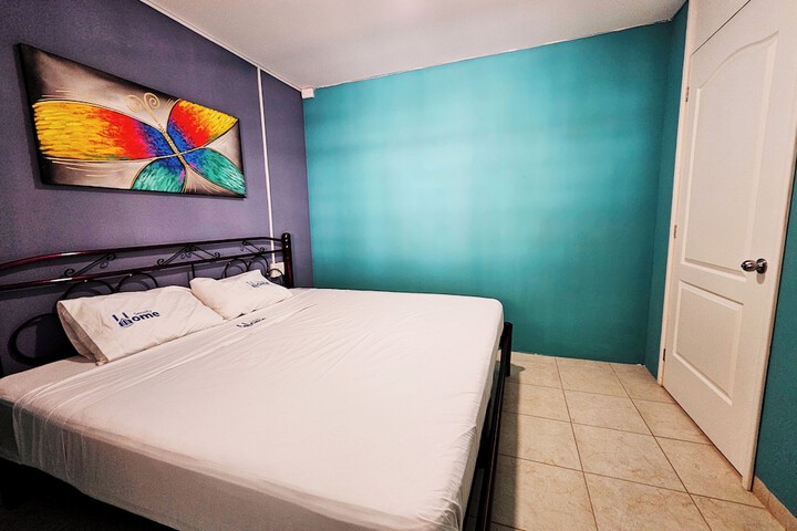Room 8 of 21