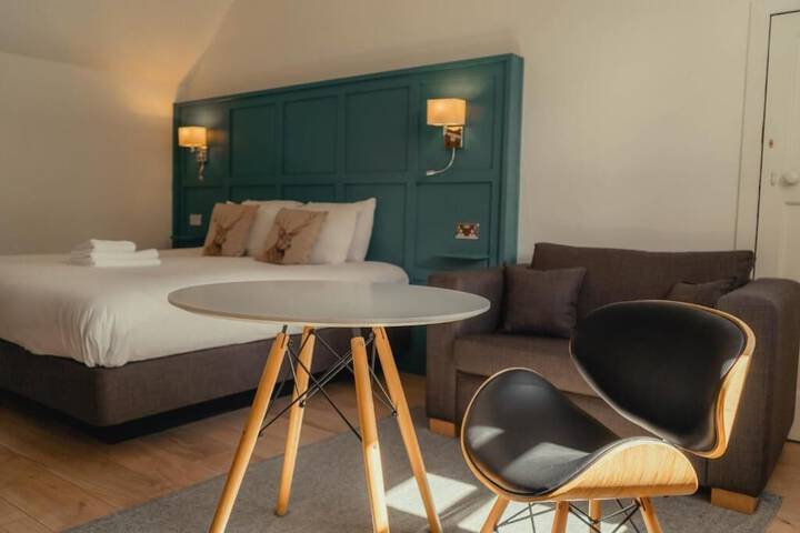 Room 3 of 26