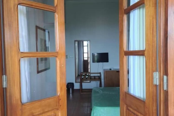 Room 5 of 39