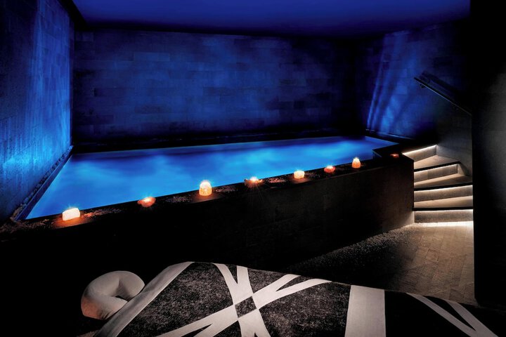 Pool 42 of 140