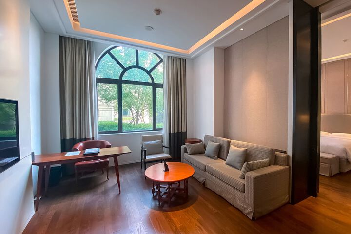 Room 35 of 65