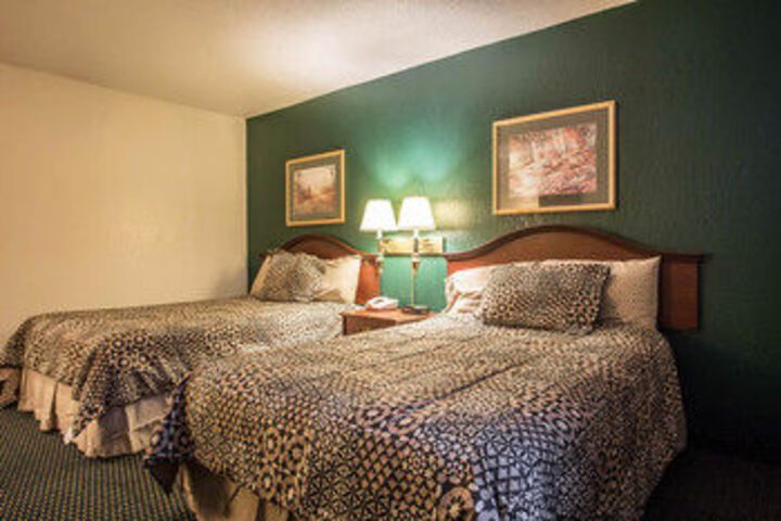 Room 13 of 23