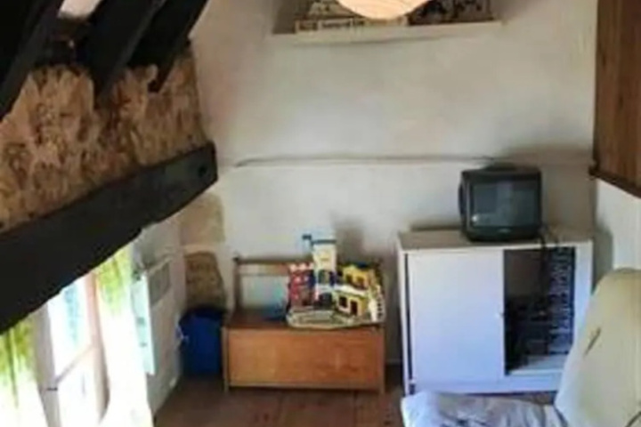 Room 3 of 17