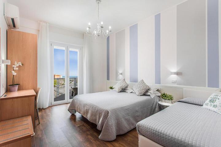 Hotel Geminus B & B