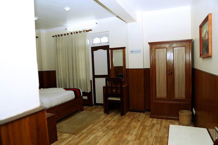 Room 11 of 46