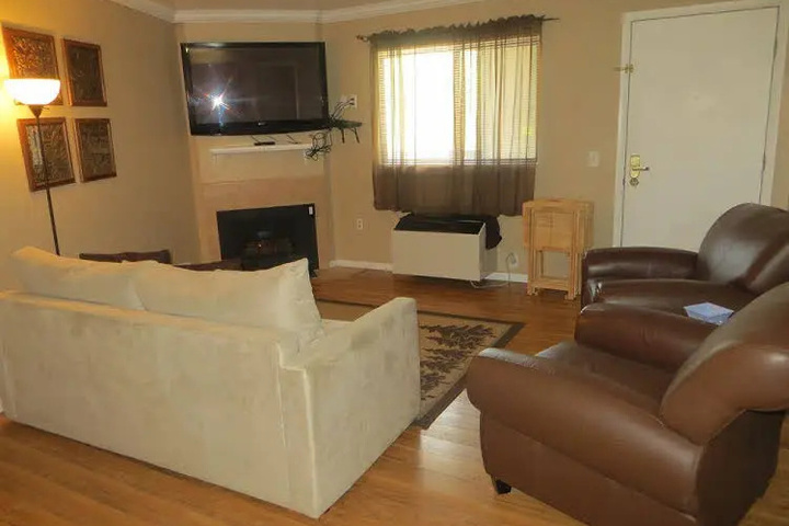 Room 2 of 16