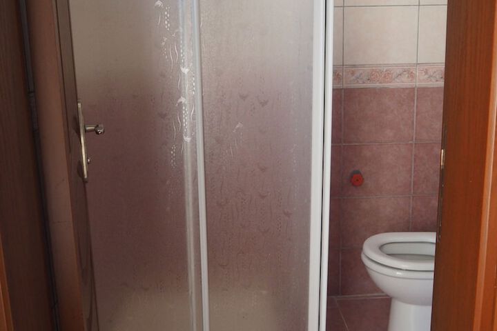 Room 16 of 53