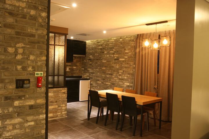 Room 20 of 32