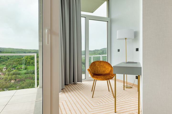 Room 2 of 35