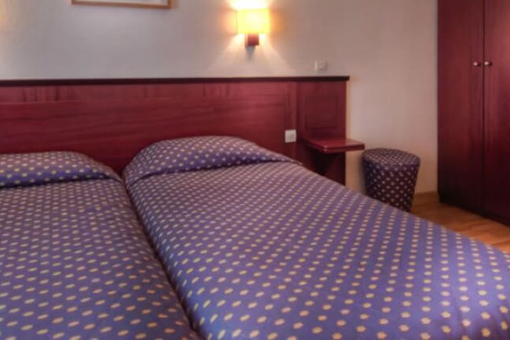 Room 11 of 46