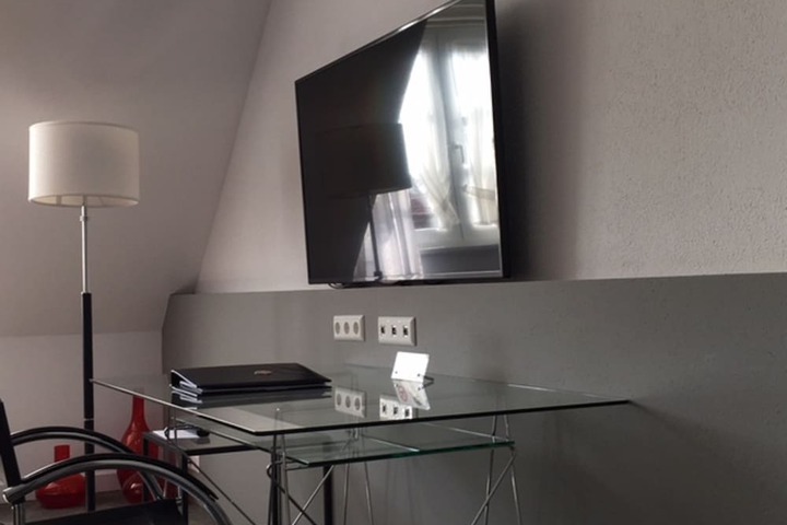 In-room business center