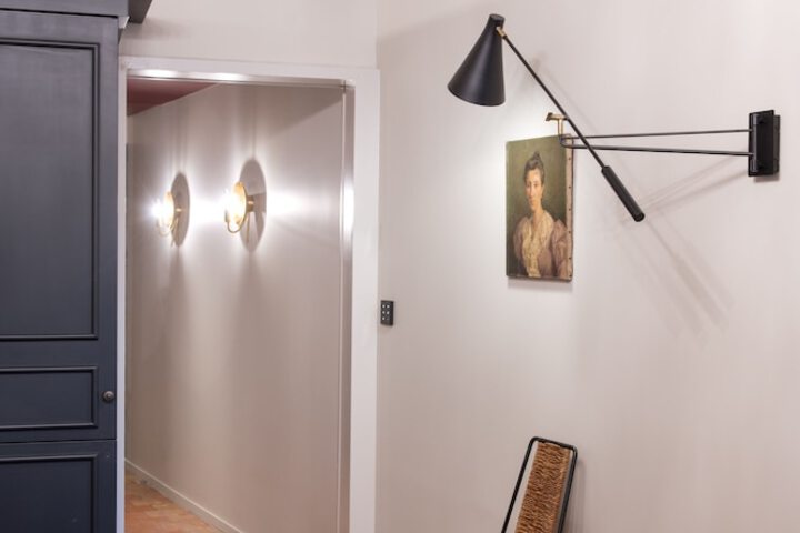 Room 169 of 285