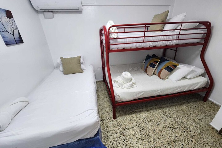 Room 19 of 48