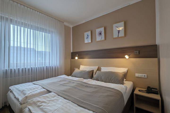 Room 36 of 79