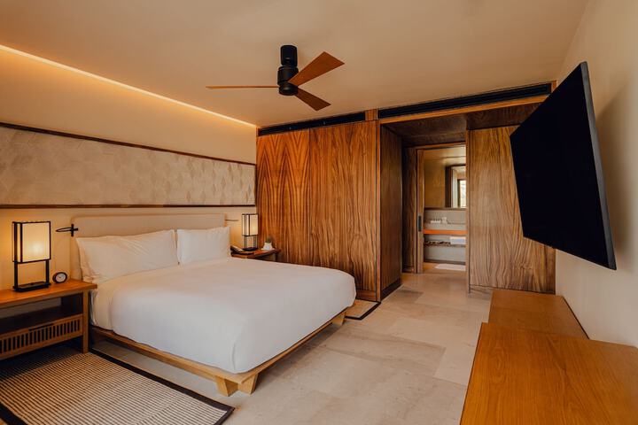 Room 35 of 180