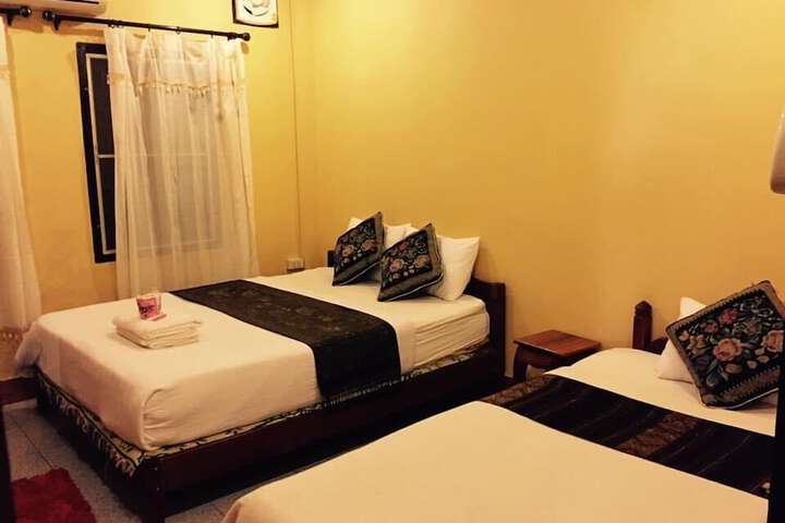 Room 13 of 32