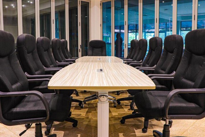 Business Center 25 of 28