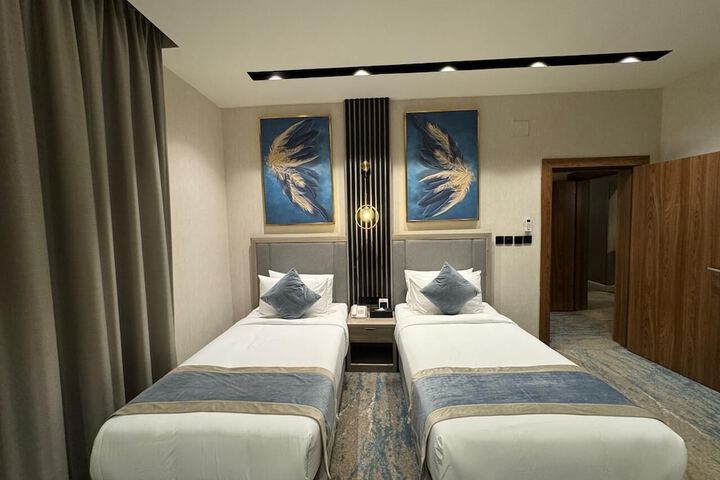 Room 18 of 32