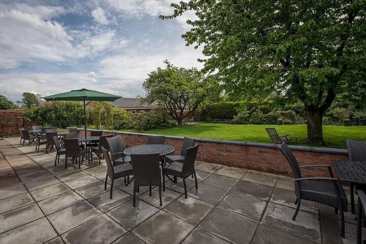 Terrace/Patio 25 of 40