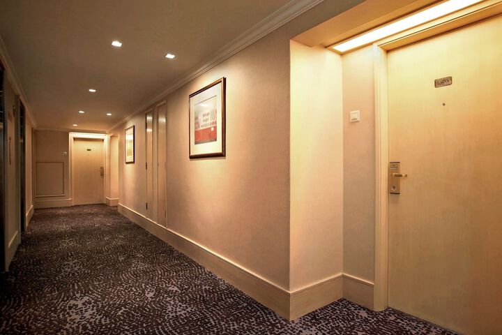 Room 42 of 75