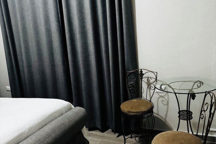Room 13 of 25