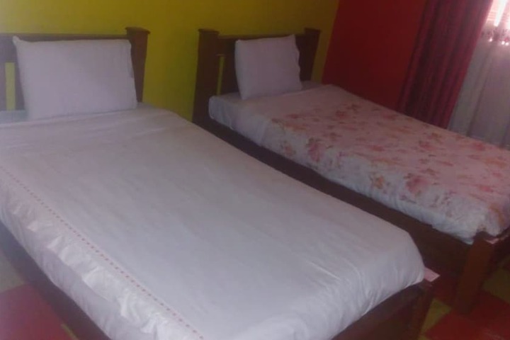 Room 3 of 41
